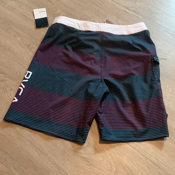 NWT RVCA size 29 - Picture 2 of 4